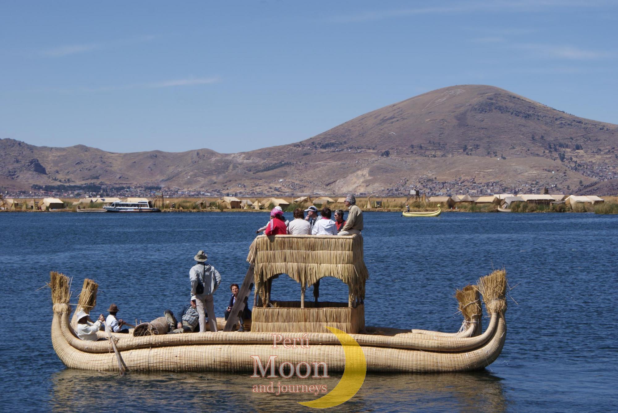 Traditional boat of Uros