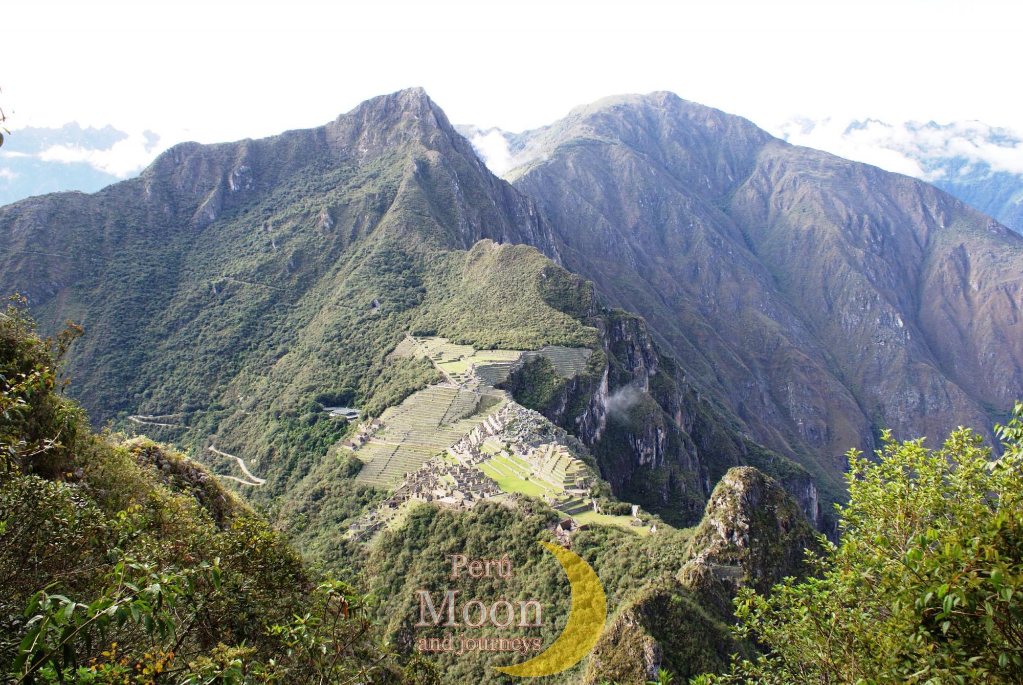 Traditional view of Machu Picchu from the Wayna Picchu
